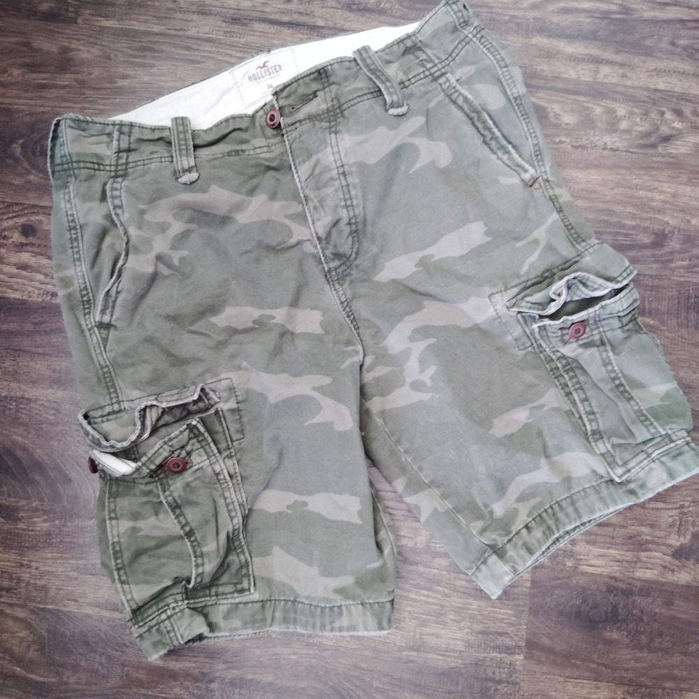 Hollister Mens Cargo Shorts Size 34 Green Camo Distressed Utility